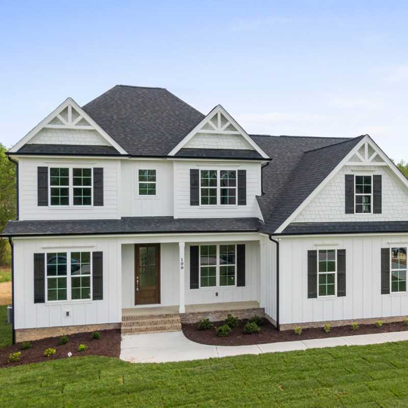 Overland Park home featuring professionally installed fiberglass-reinforced windows